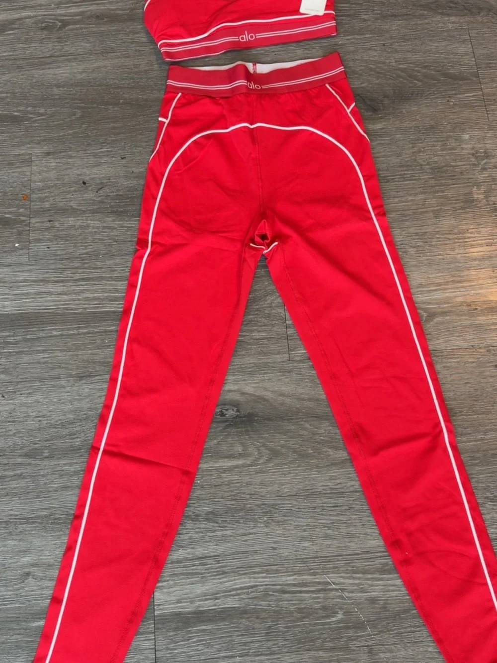 ALO Yoga vibrant red
